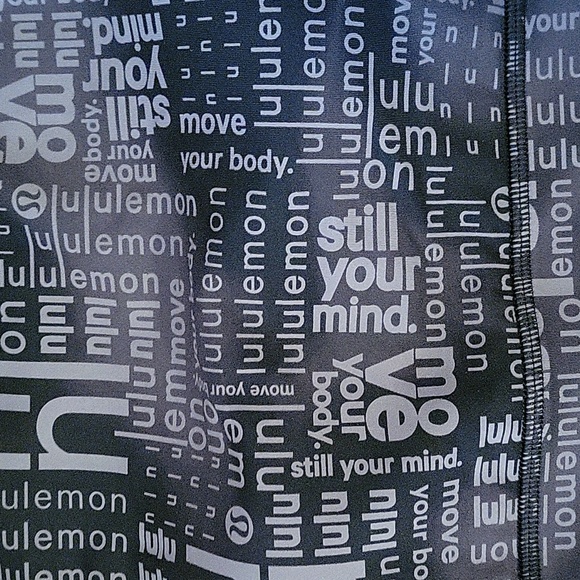 Lululemon Energy Bra, High Neck, Long Line,Sz. 6, Ombre Black,Multi print, NWT - Picture 11 of 13